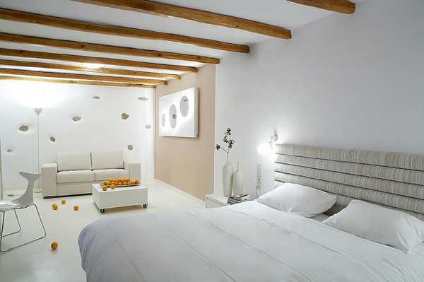 Дизайн гостиницы в Греции, гостиничный номер в белом цвете