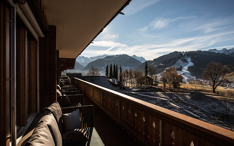Альпийские красоты и скандинавский стиль: замечательный HUUS hotel в Швейцарии
