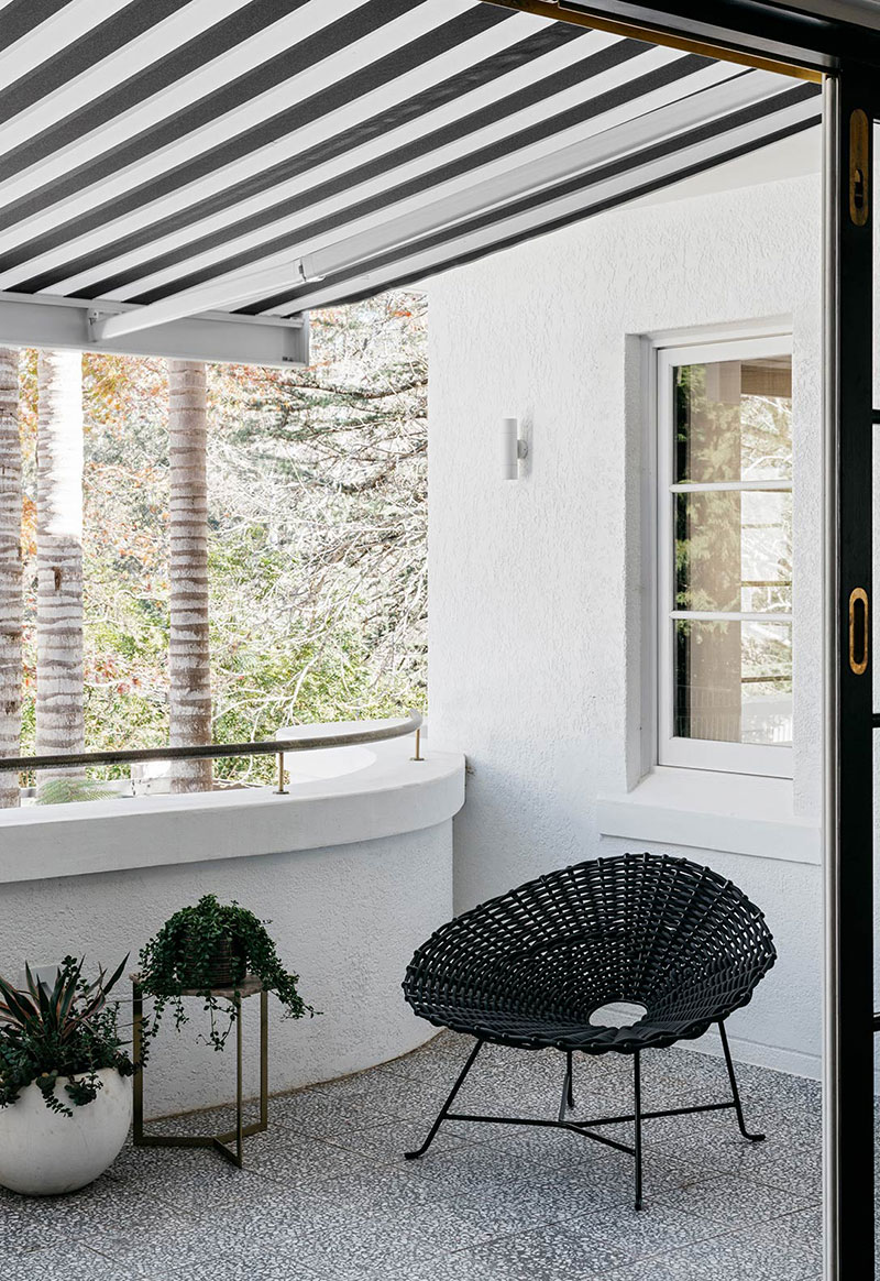 Стильный черно-белый интерьер дома в Австралии