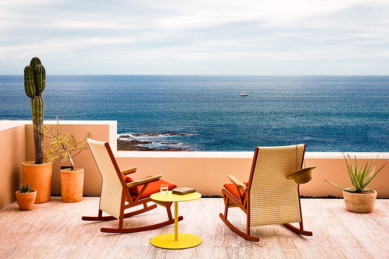 Оранжевое настроение: квартира с сочными акцентами и видом на океан в Мексике