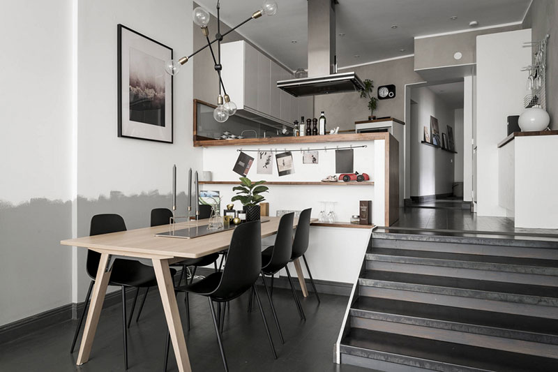 Класс! Современная квартира с высокими потолками в бело-серой гамме в Швеции