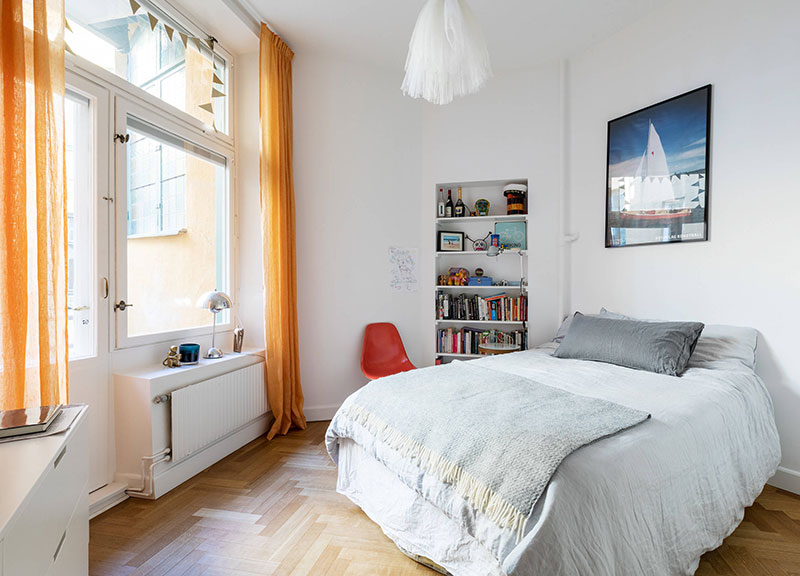 Класс! Солнечная квартира в роскошном классическом доме в Стокгольме