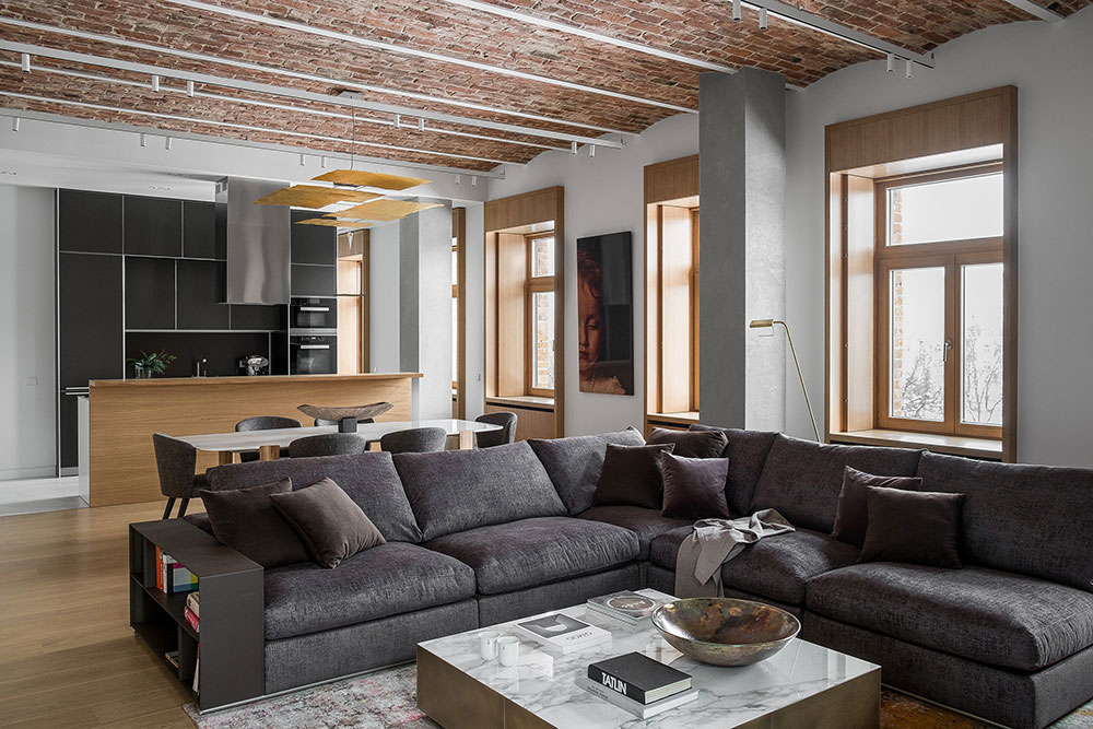 Bright Apartment With Vaulted Ceilings In Moscow