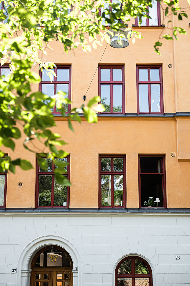 Класс! Очаровательная бюджетная квартира 32 кв. м в натуральных тонах в Швеции