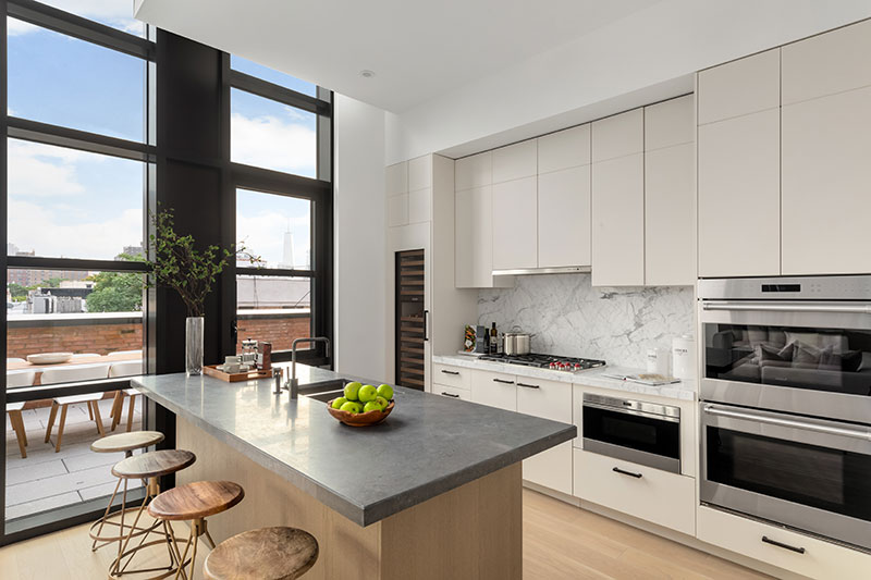 Класс! Роскошные современные апартаменты с террасой в Ист-Виллидж, Нью-Йорк