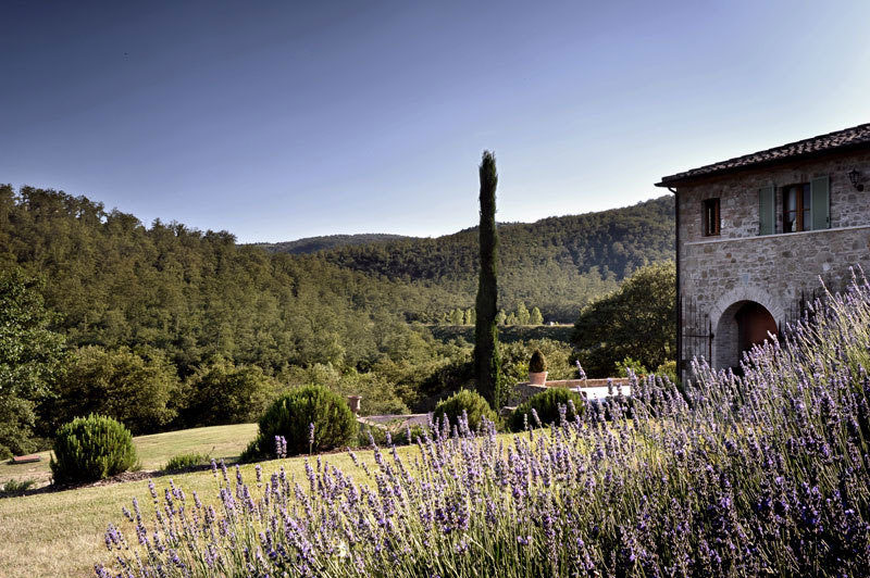 Класс! Итальянская идиллия: каменная вилла с садом в Умбрии