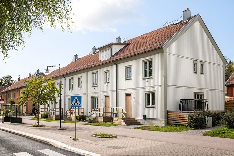 Класс! Чисто скандинавский коттедж в шведской деревне с уютным задним двориком