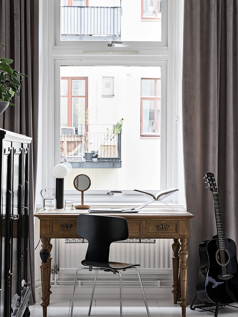 Великолепный бежевый: стильная квартира с роскошной лепниной в Гётеборге (82 кв. м)