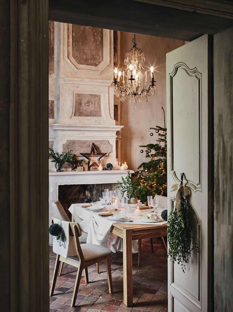 Восхитительный традиционный французский особняк в новогоднем убранстве от Alinea