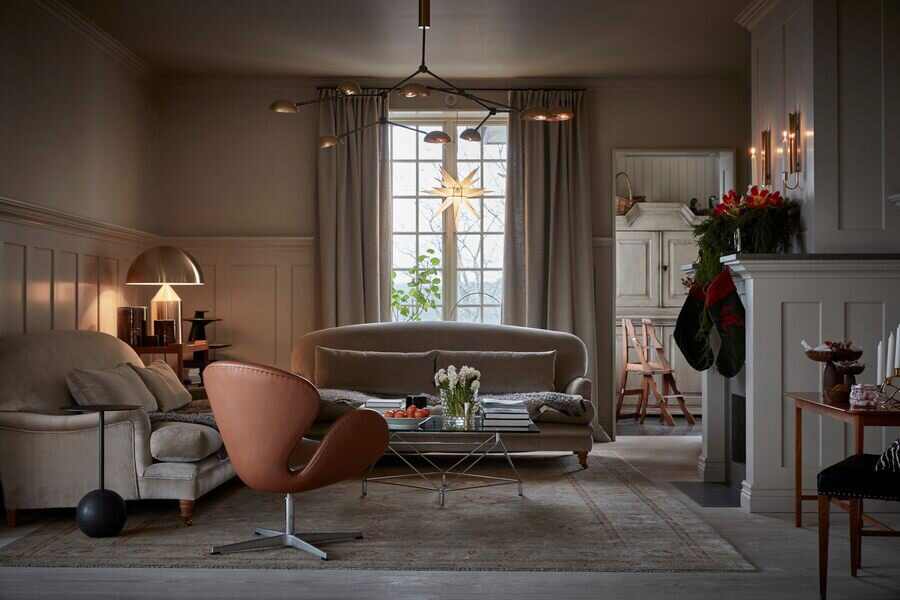 Чудесный праздничный интерьер дома дизайнера в Швеции