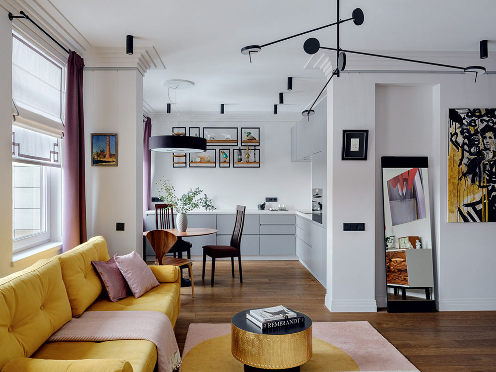 Красочные акценты в интерьере небольшой квартиры в Москве