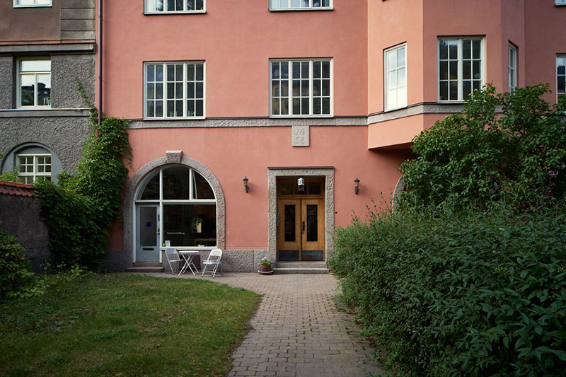Квартира с историей и живой стеной в Стокгольме