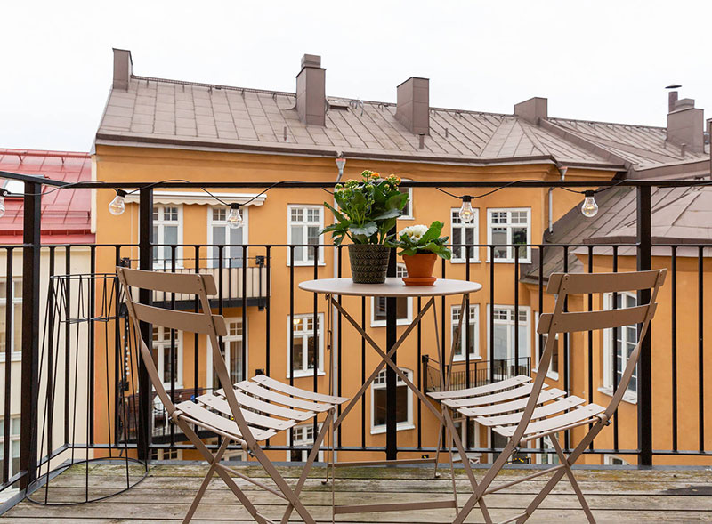 Очень светлый и открытый интерьер шведской квартиры
