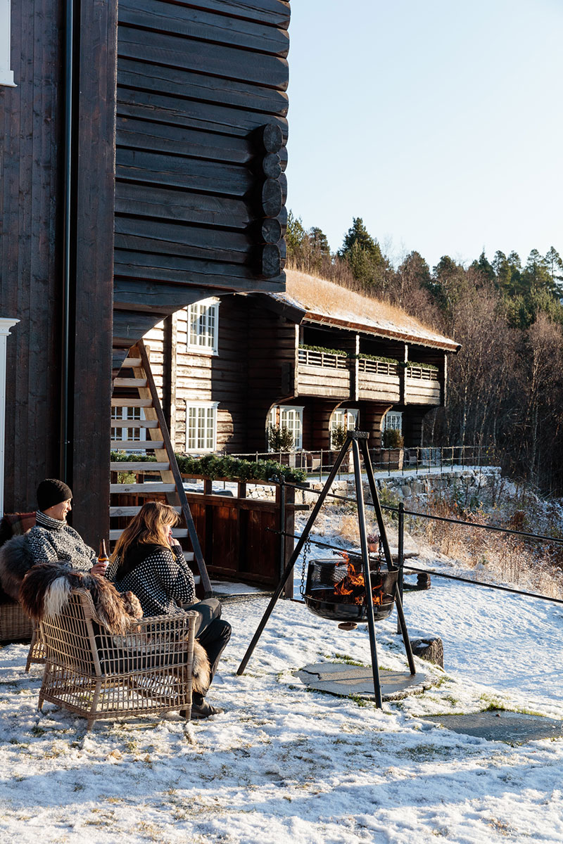 Storfjord Hotel — чудесный отель в традиционных норвежских домиках рядом с фьордом