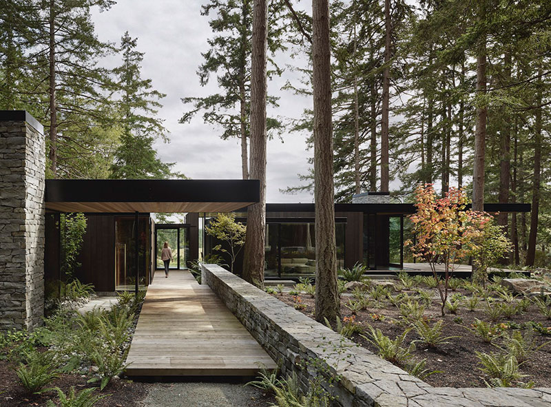 Когда великолепный современный дизайн идеально вписан в природу: дом на острове Уидби в США