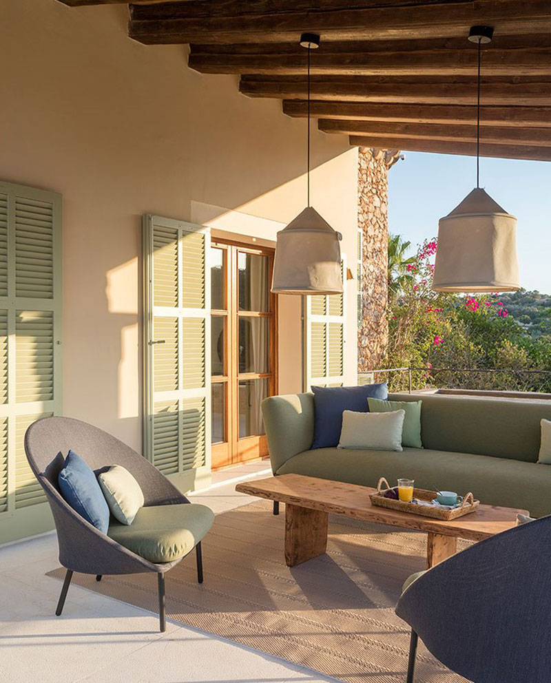 Великолепный средиземноморский стиль в дизайне дома на острове Майорка