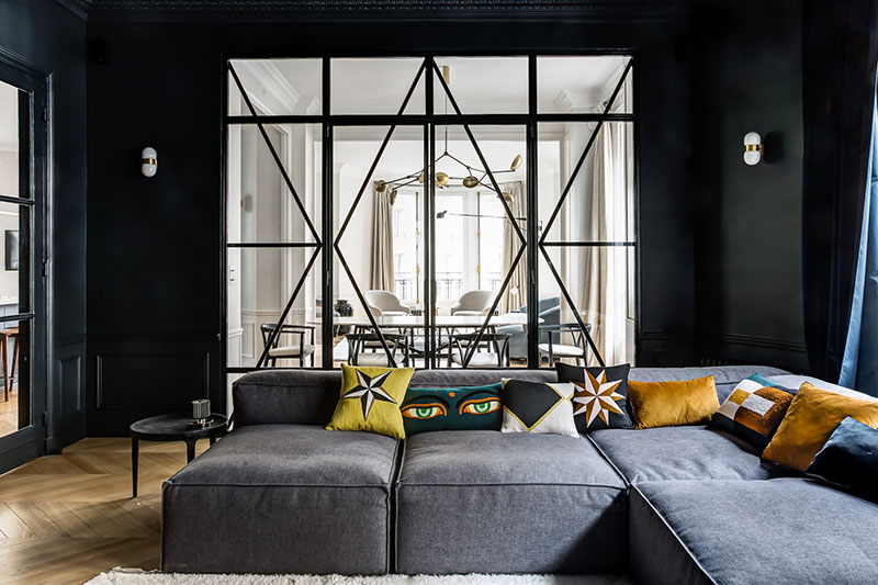 Изысканные чёрно-белые апартаменты в Париже