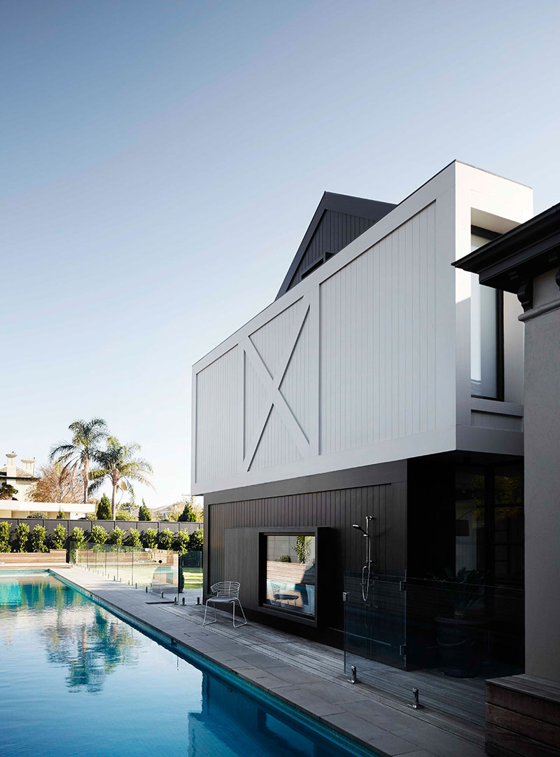 Геометрия и интересные детали: белоснежный дом в Австралии