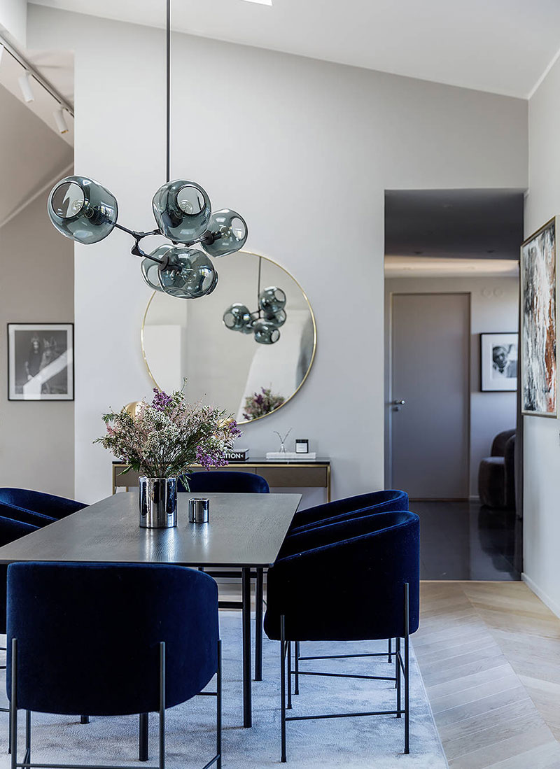Элегантный современный дизайн мансардной квартиры в Стокгольме