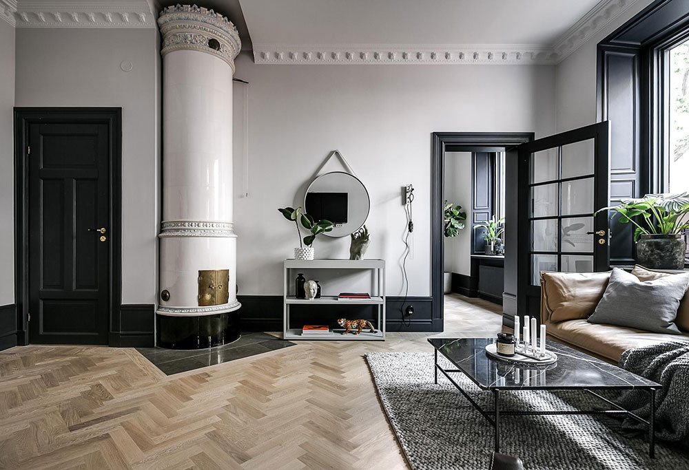 Стильная чёрно-белая квартира на первом этаже в Стокгольме (49 кв. м)
