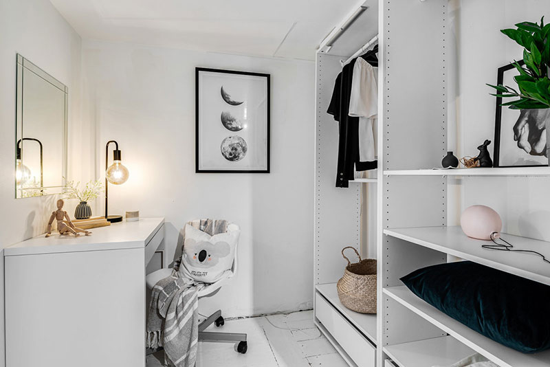 Необычная небольшая квартира с двумя антресолями в Швеции (55 кв. м)