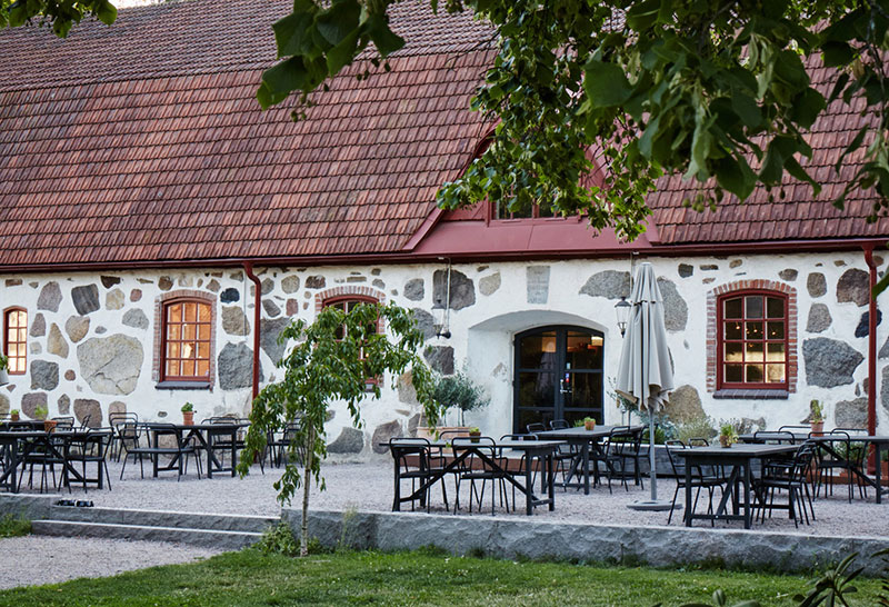 Бутик-отель Wanas в конюшне 18 века в Швеции