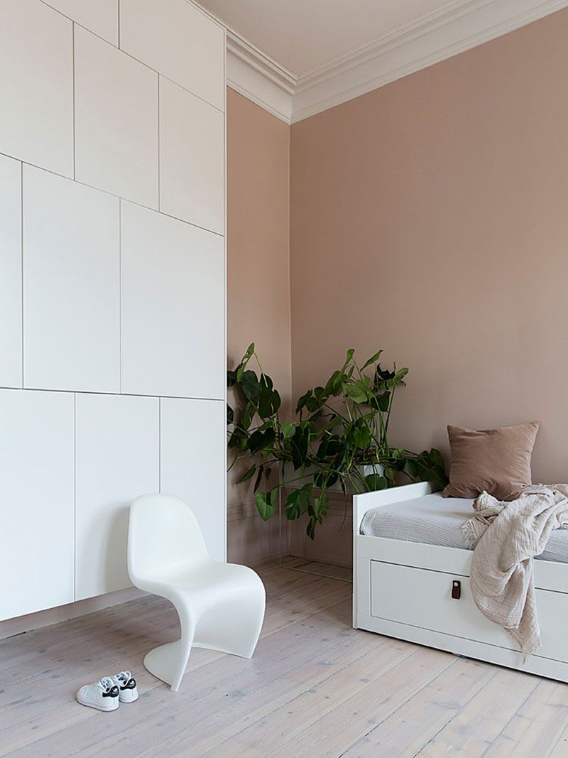 Прохладный, но стильный интерьер квартиры творческой пары в Бергене