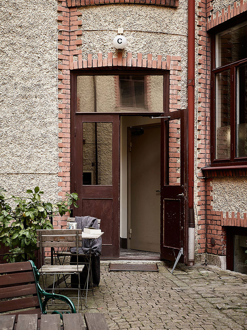 Стильная и уютная квартира небольшими средствами в доме 19 века в Гётеборге (67 кв. м)
