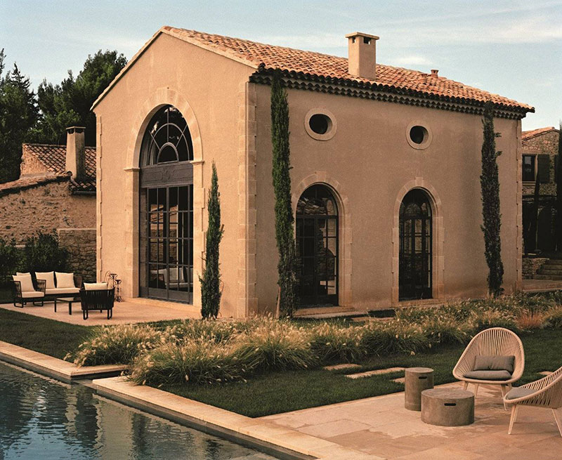 Стильный дизайн традиционного прованского дома на юге Франции