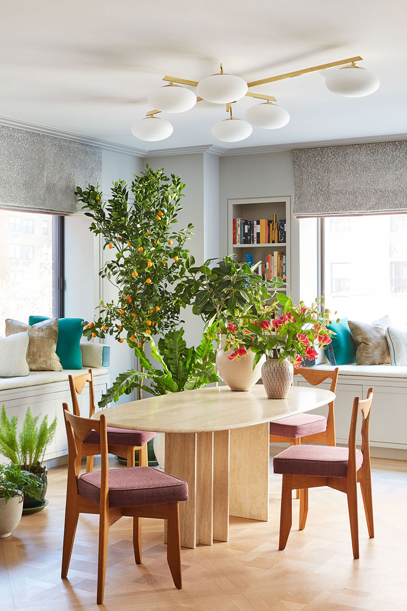 Яркая квартира с множеством растений в Нью-Йорке