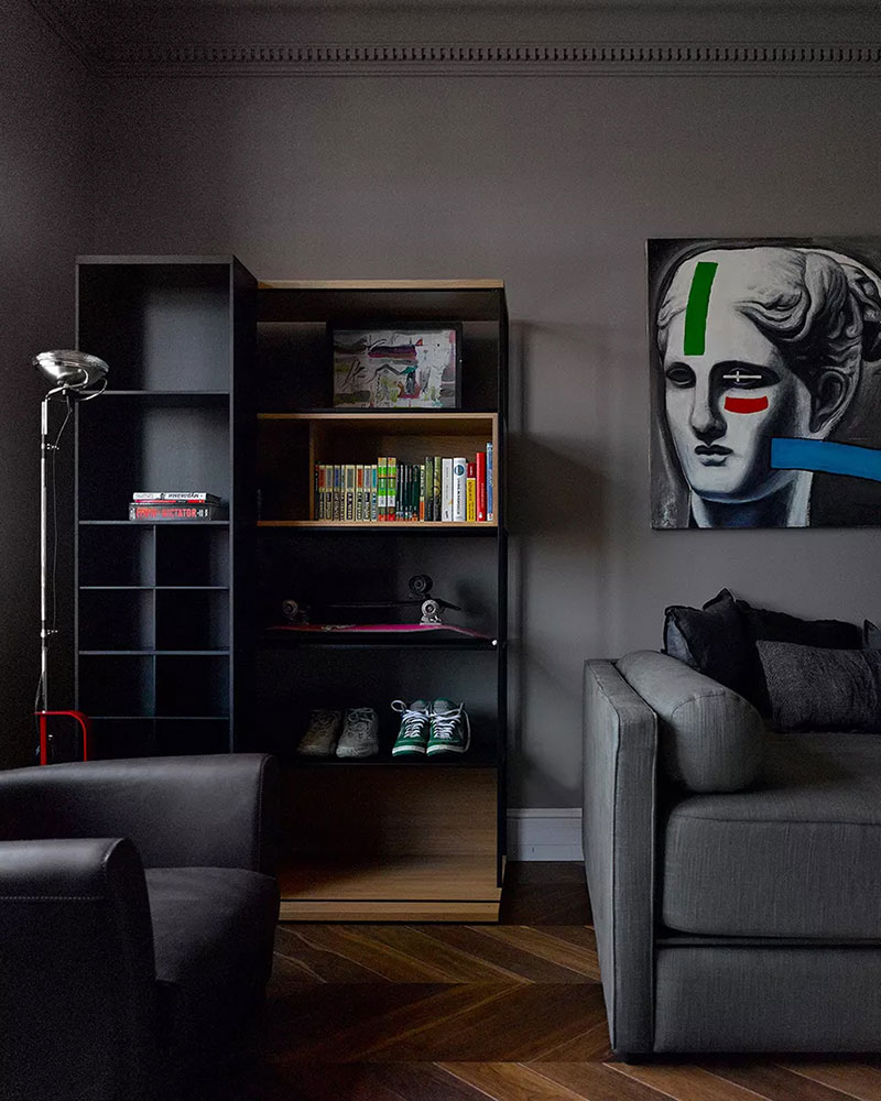 Стильные современные апартаменты семьи владельца мебельной компании в Москве