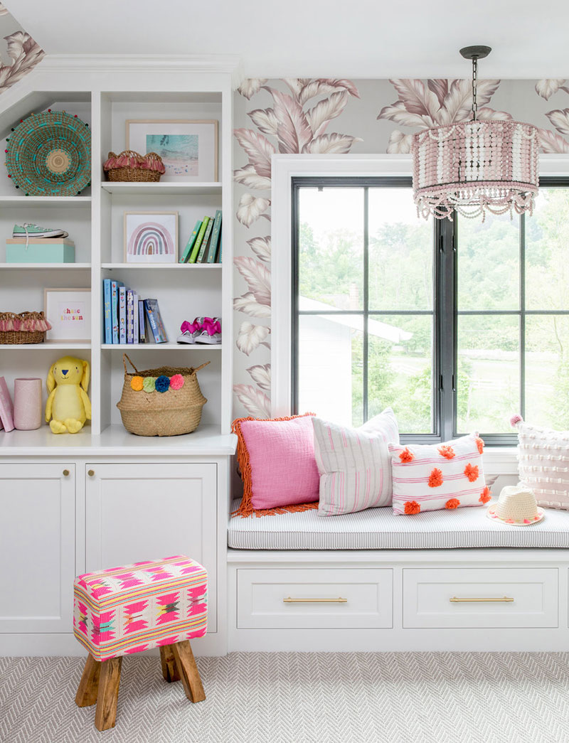 Girls Room With Window Seat