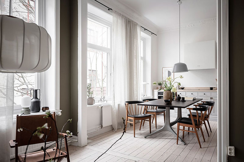 Прекрасный зелёный в интерьере уютной двухкомнатной квартиры в Швеции (60 кв. м)