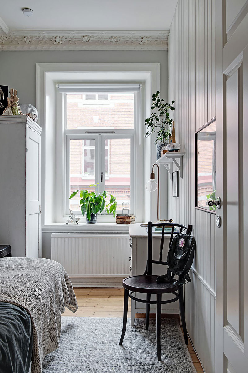 Уютная скандинавская квартира с кантри атмосферой и цветочными мотивами (51 кв. м)