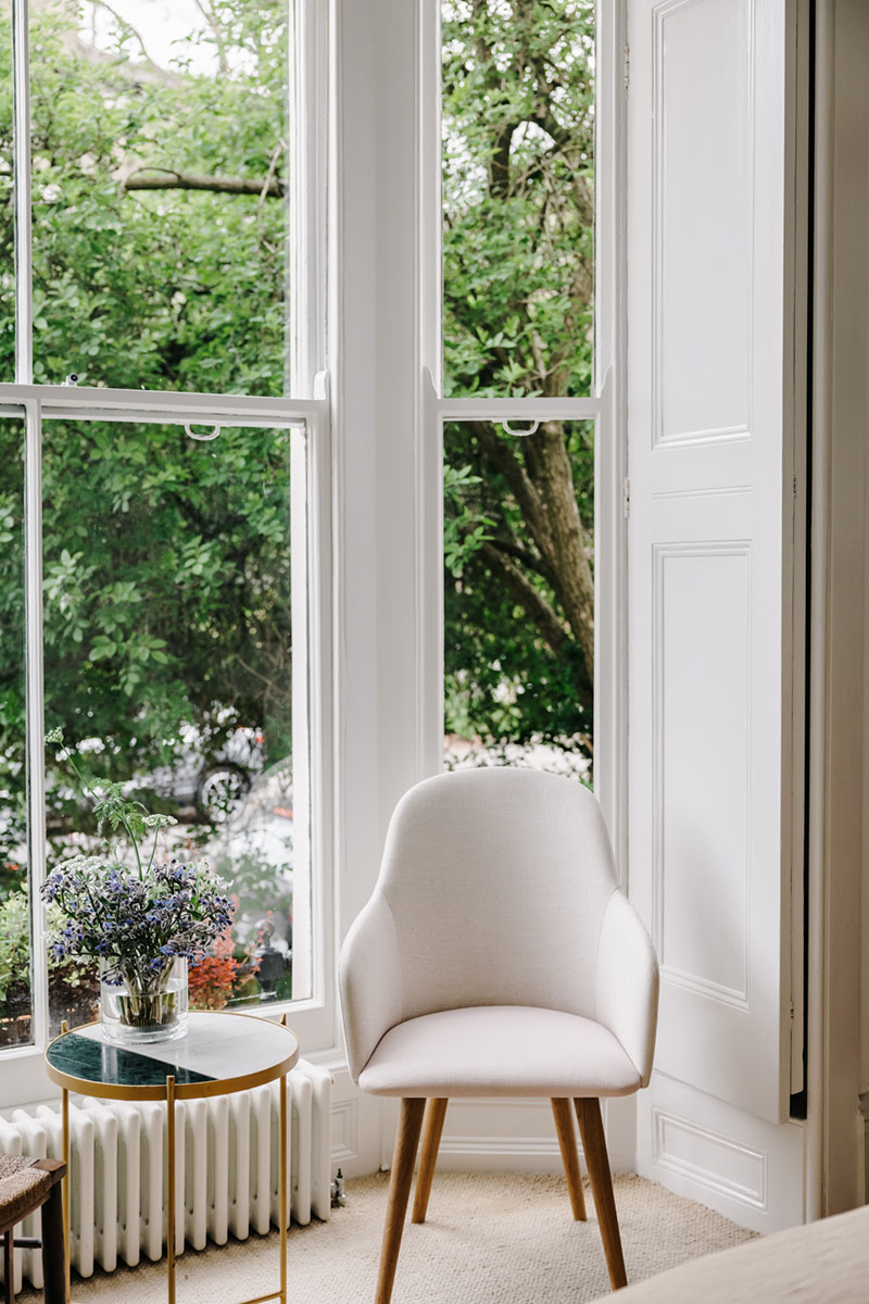 Апартаменты с роскошным окном в викторианском доме в Лондоне (55 кв. м)