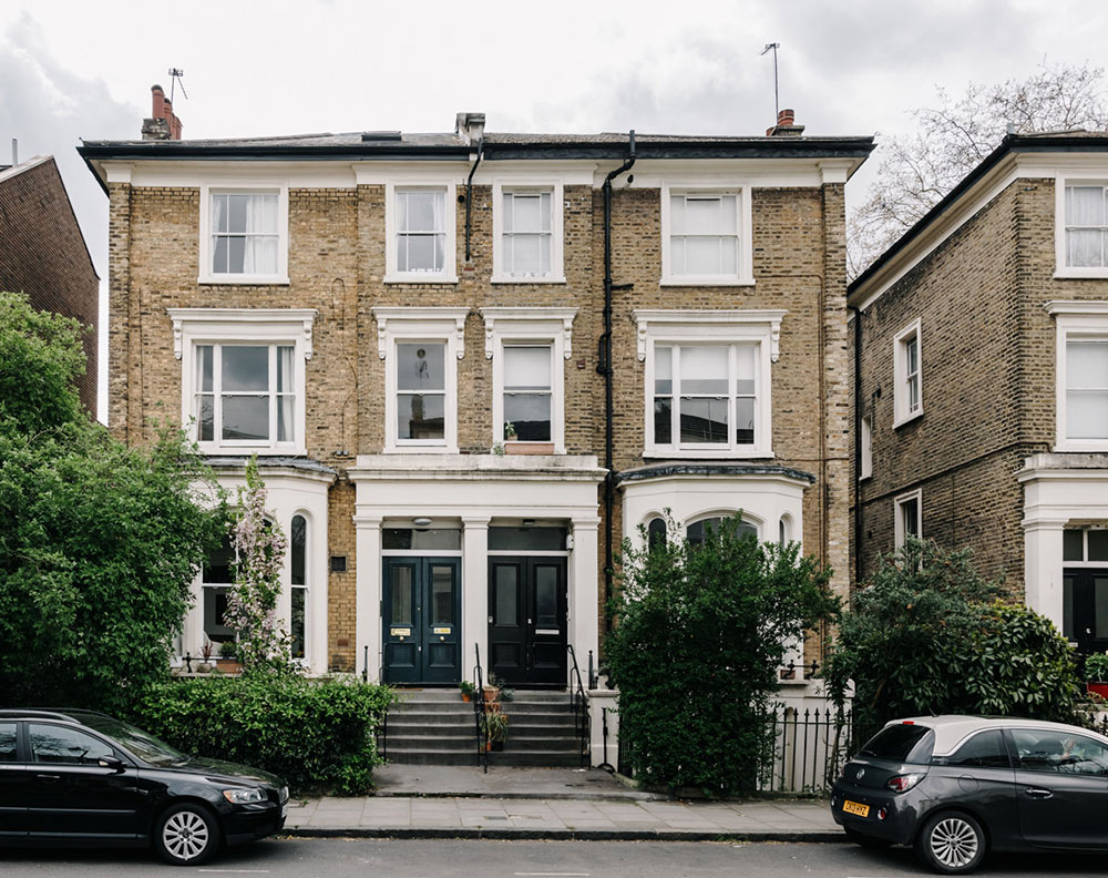 Апартаменты с роскошным окном в викторианском доме в Лондоне (55 кв. м)