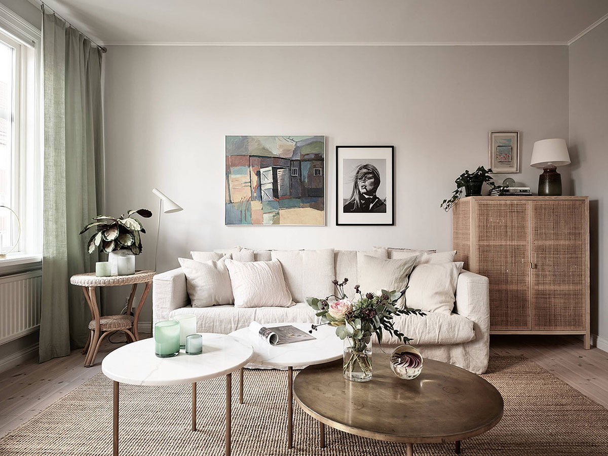 Спокойный интерьер квартиры с мятной кухней в Гётеборге (75 кв.м)