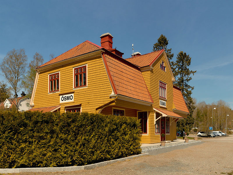 Уютный дом в здании бывшей железнодорожной станции в Швеции