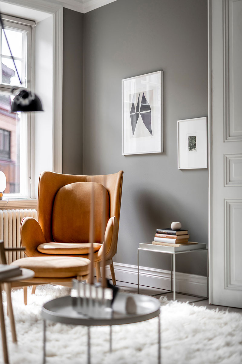 Тёплые кофейные оттенки и пушистый белый ковёр: уютная квартира в Гётеборге (106 кв. м)