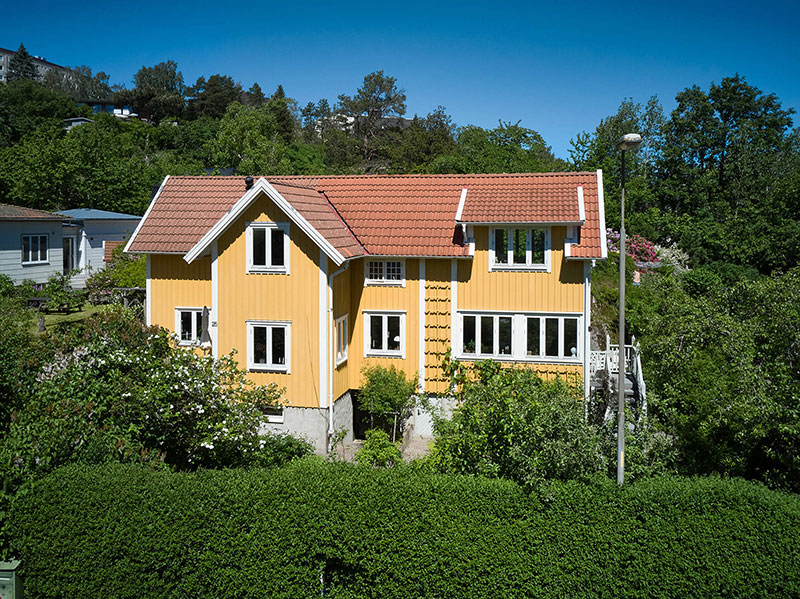 Уютная шведская дача с садом недалеко от центра в Гётеборге