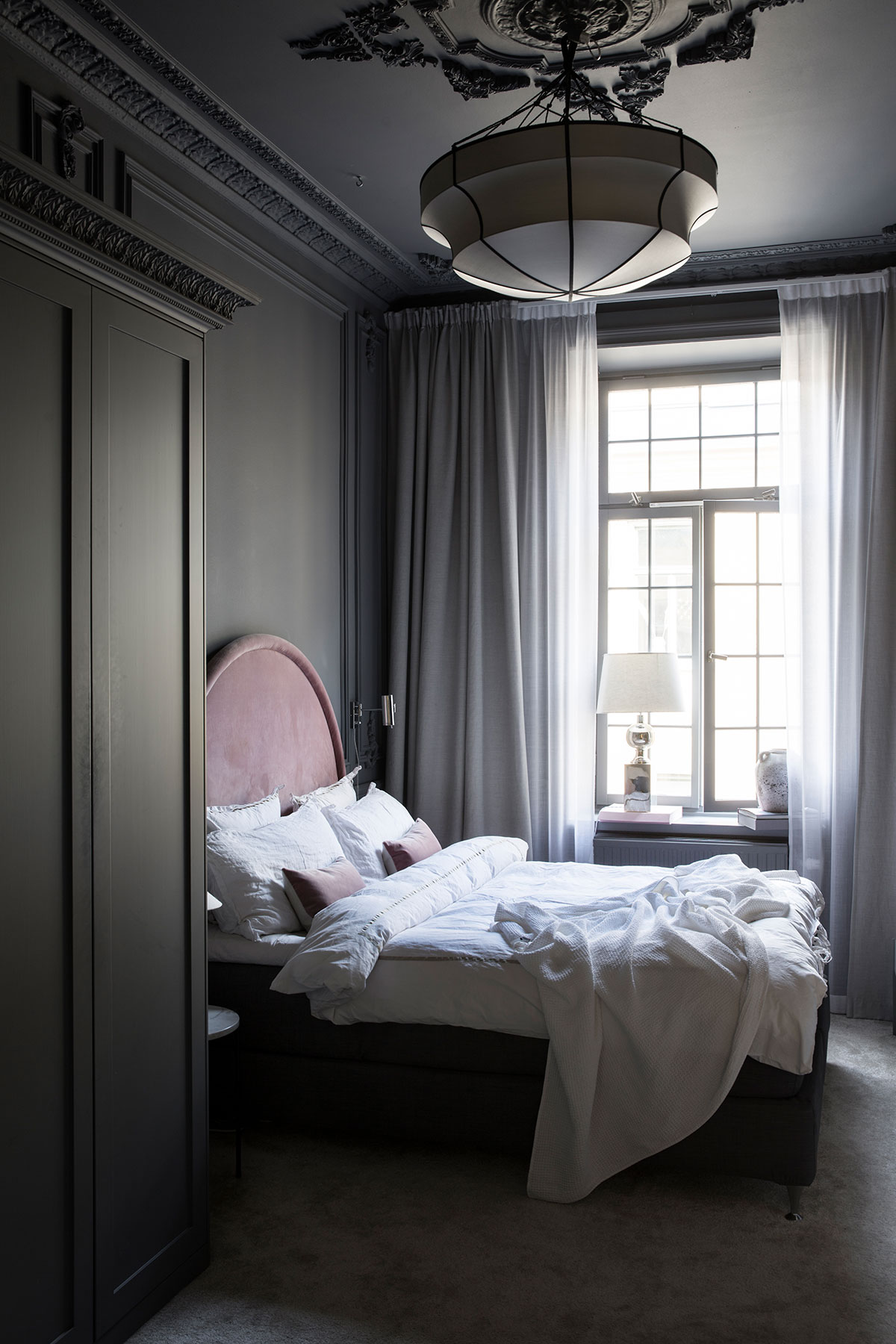Дома как в бутик отеле: элегантные апартаменты дизайнера в Стокгольме