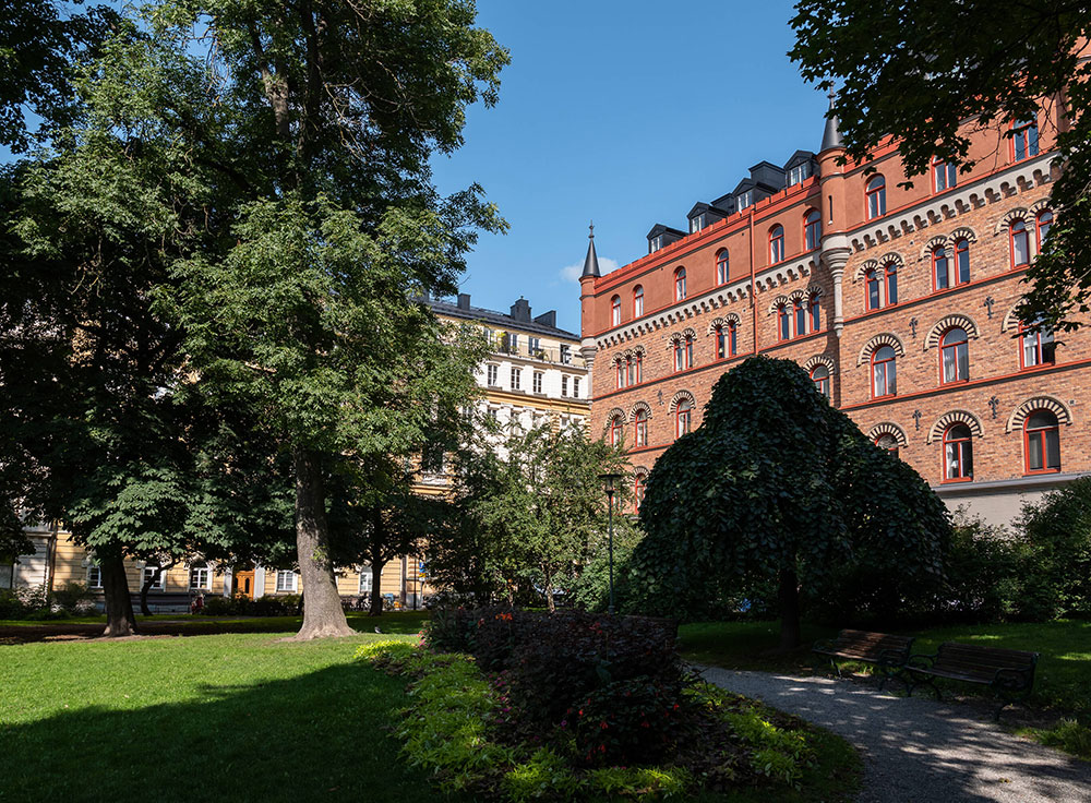 Маленькая квартира с антресолью и винтажными деталями в Стокгольме (42 кв. м)