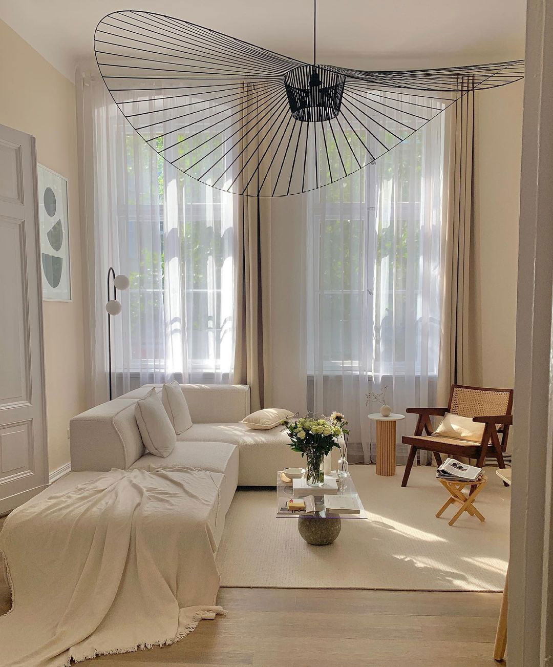Мягкий минимализм в Берлине: уютная квартира из Инстаграма