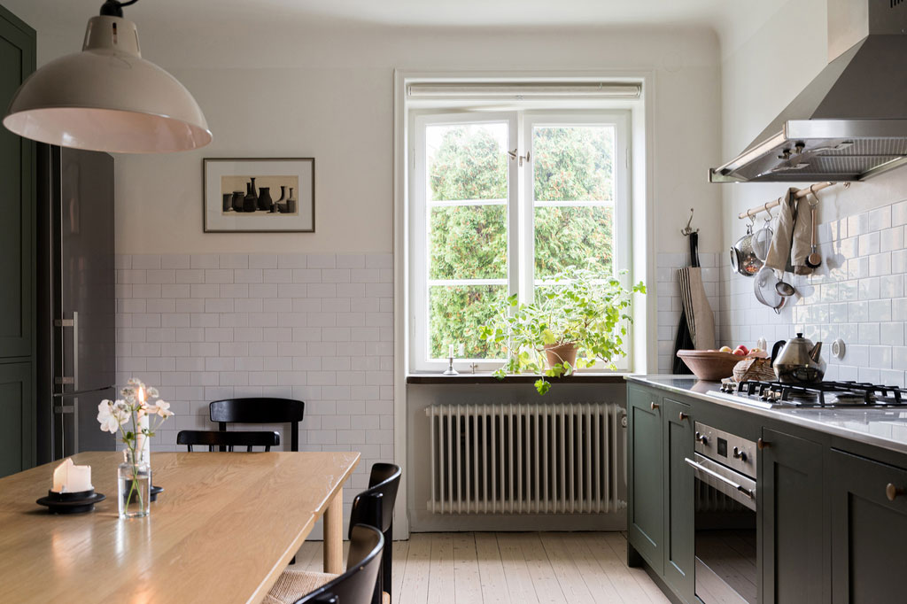 Двухуровневая квартира в Мальмё с потрясающей зелёной кухней (85 кв.м)
