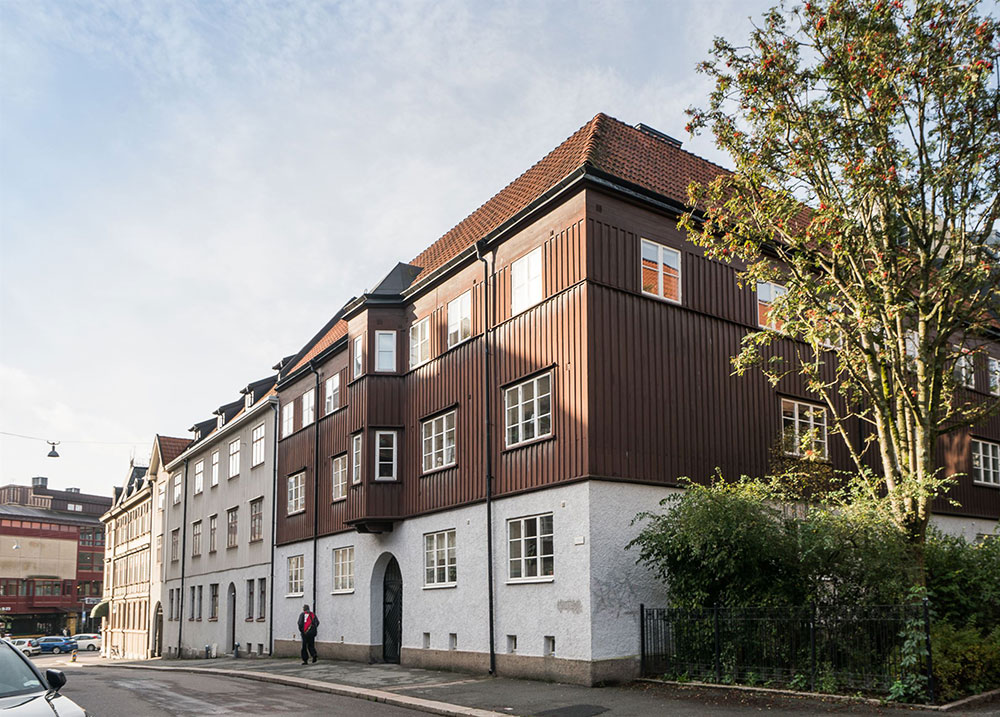 Современная шведская квартира с необычной кухней (79 кв. м)