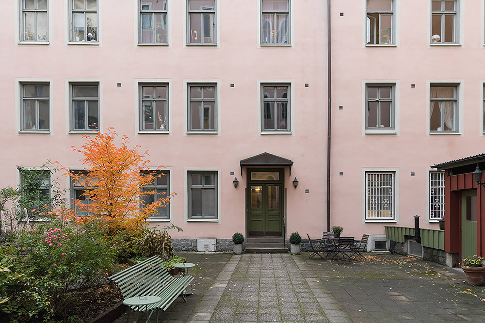 Стильное сочетание серого и бежевого в интерьере квартиры в Стокгольме (72 кв.м)