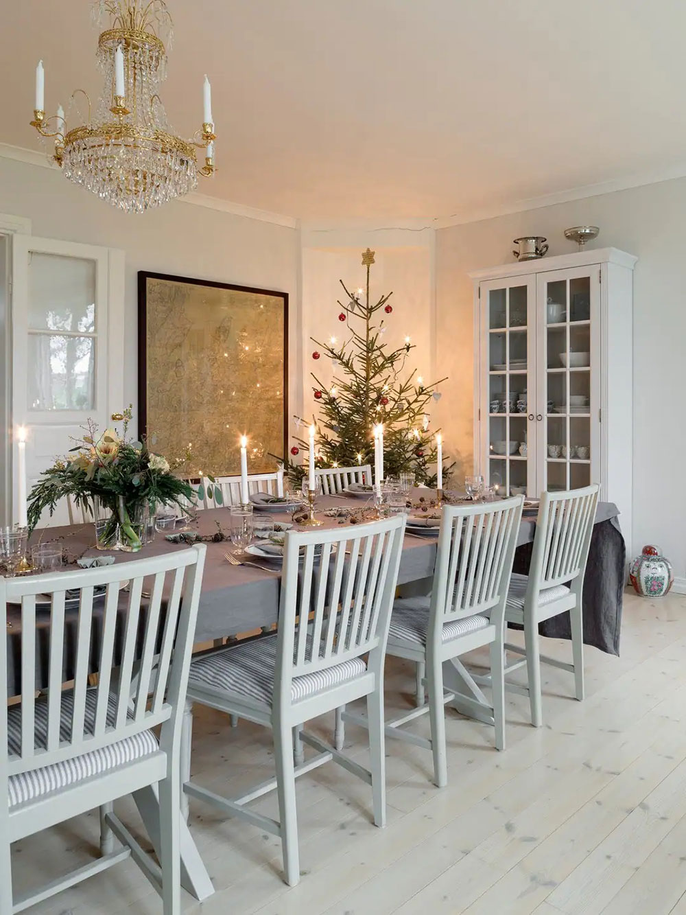 Рождество для большой семьи в доме 18 века в Швеции
