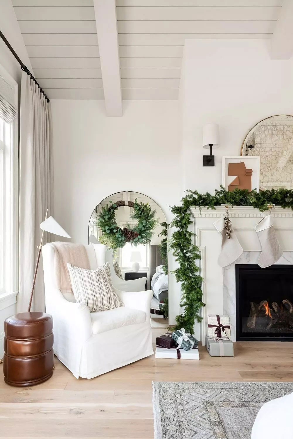 Уютное Рождество в красивом доме в горах от Studio McGee