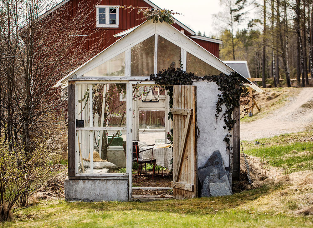 Обновлённая старая дача в Швеции