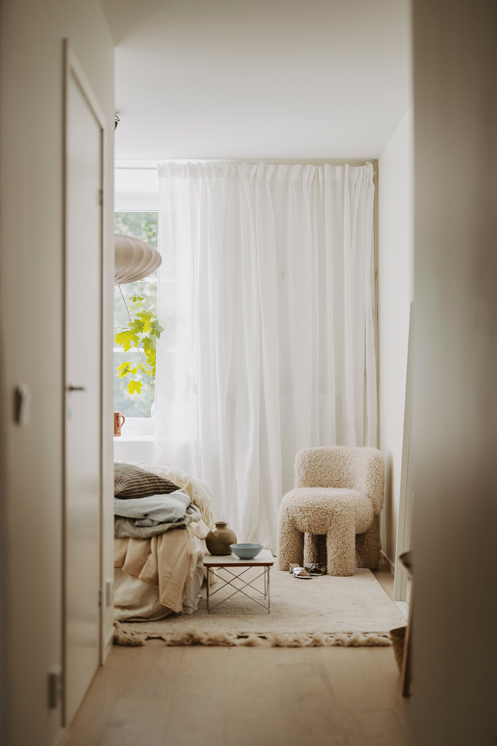 Маленькая квартира в Швеции с удлинённой планировкой и небольшой террасой (38 кв. м) Маленькая квартира в Швеции с удлинённой планировкой и небольшой террасой (38 кв. м)